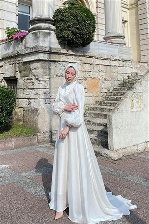 Duygu Goncu · Sophie — House of Zarif