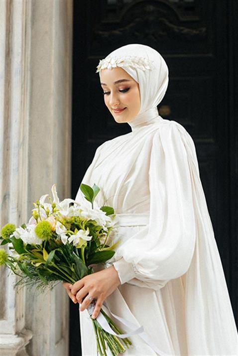 Gözde Akyıldız · Amelie — House of Zarif