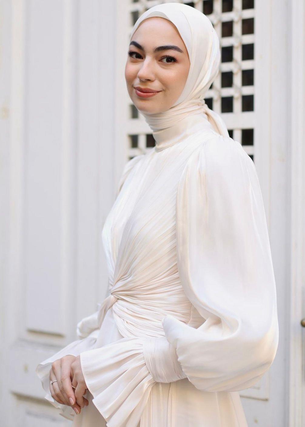 Senanur Yiğenler · Charlotte — House of Zarif