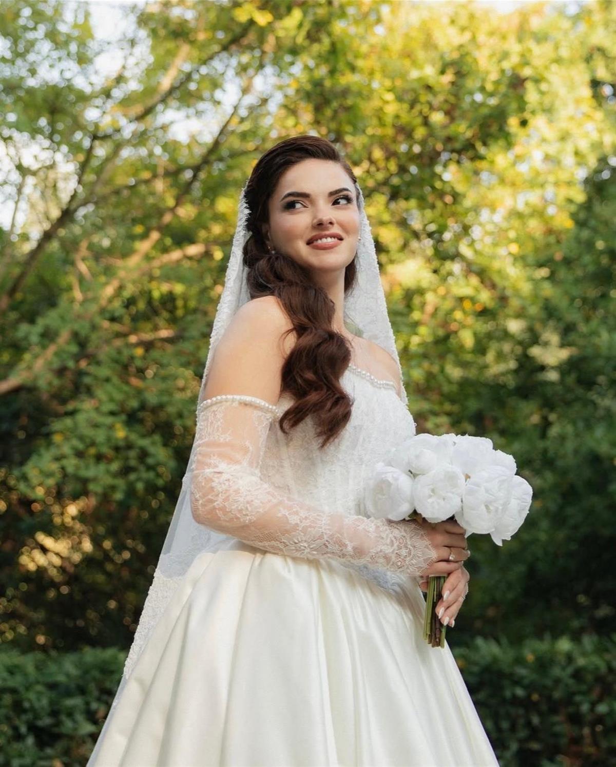 Cansu Sefil · Özel Tasarım — House of Zarif